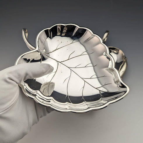 英国ヴィンテージ シルバープレート製 リーフ型ディッシュ ペア